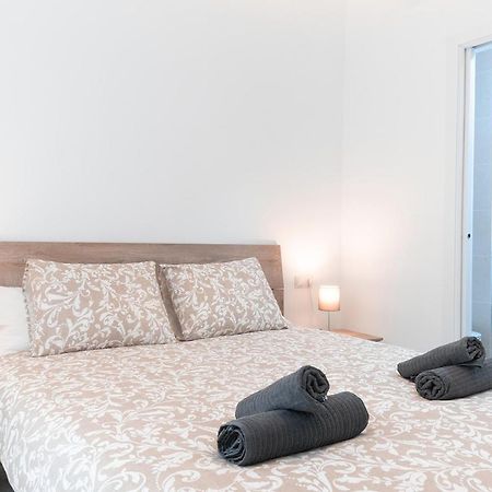 Downtown Apartment Севиля Екстериор снимка