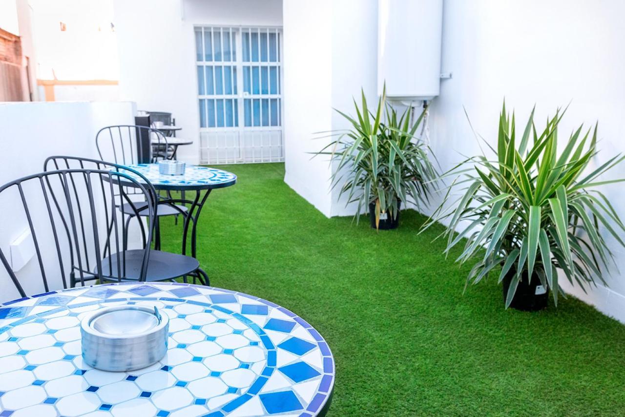Downtown Apartment Севиля Екстериор снимка