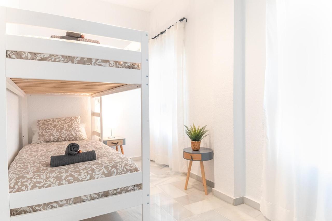 Downtown Apartment Севиля Екстериор снимка