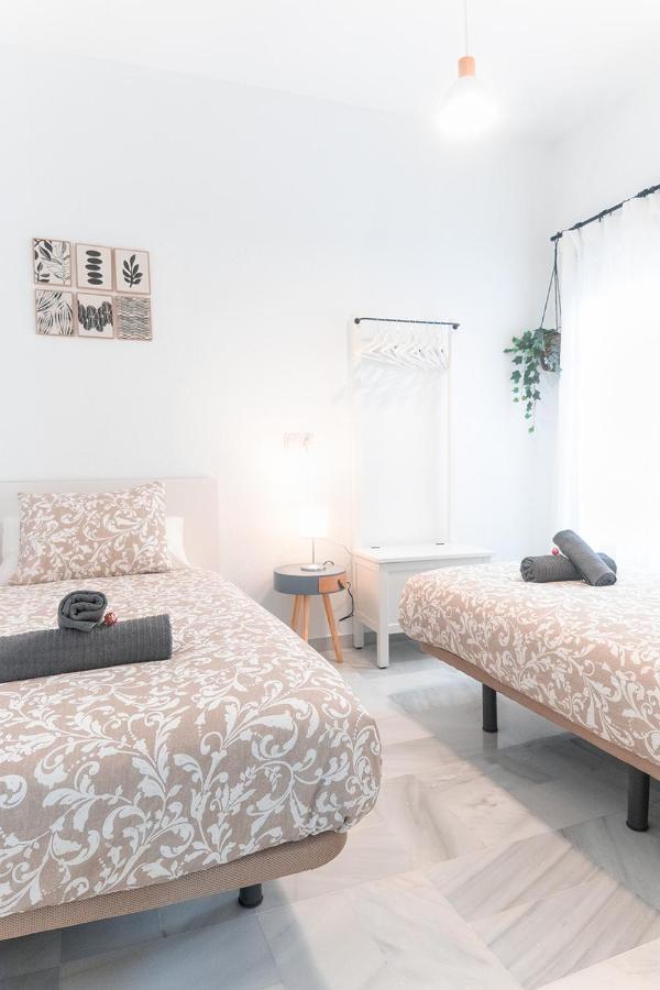 Downtown Apartment Севиля Екстериор снимка