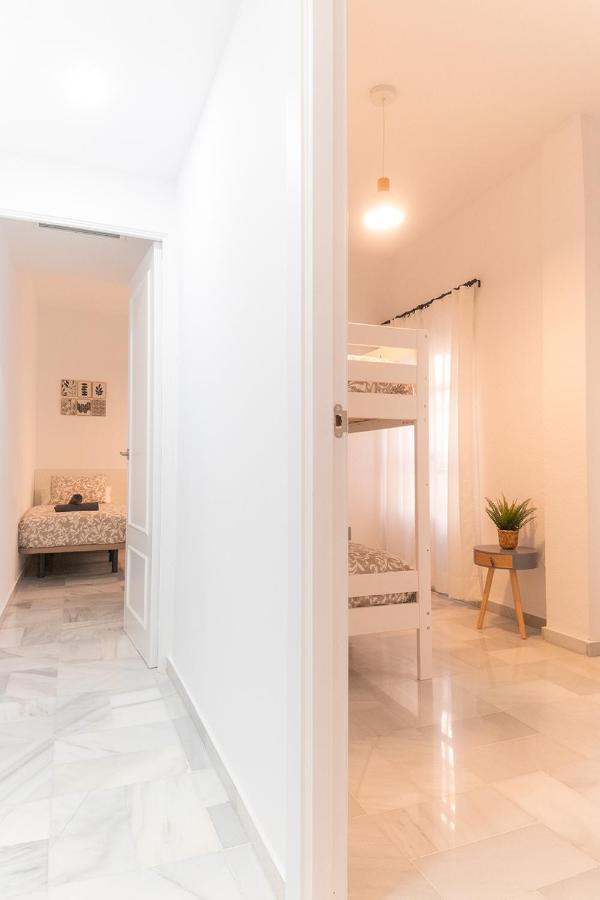 Downtown Apartment Севиля Екстериор снимка