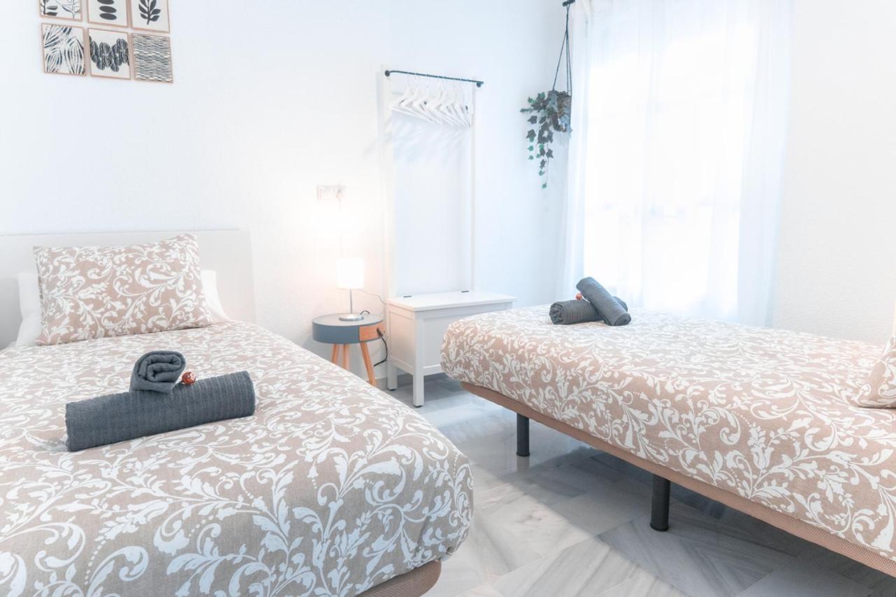 Downtown Apartment Севиля Екстериор снимка