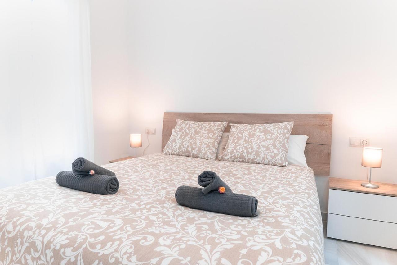 Downtown Apartment Севиля Екстериор снимка